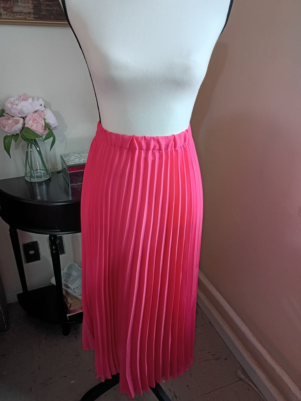 Ann Klein Coral Women's Hot Pink Pleated Midi Skirt